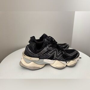 Sneakers New Balance 9060 December Sky, good condition.